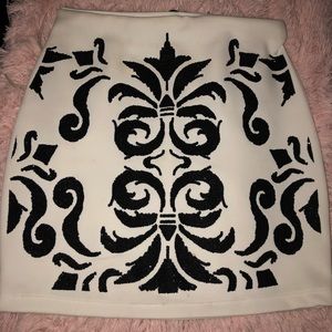 Angl detailing skirt